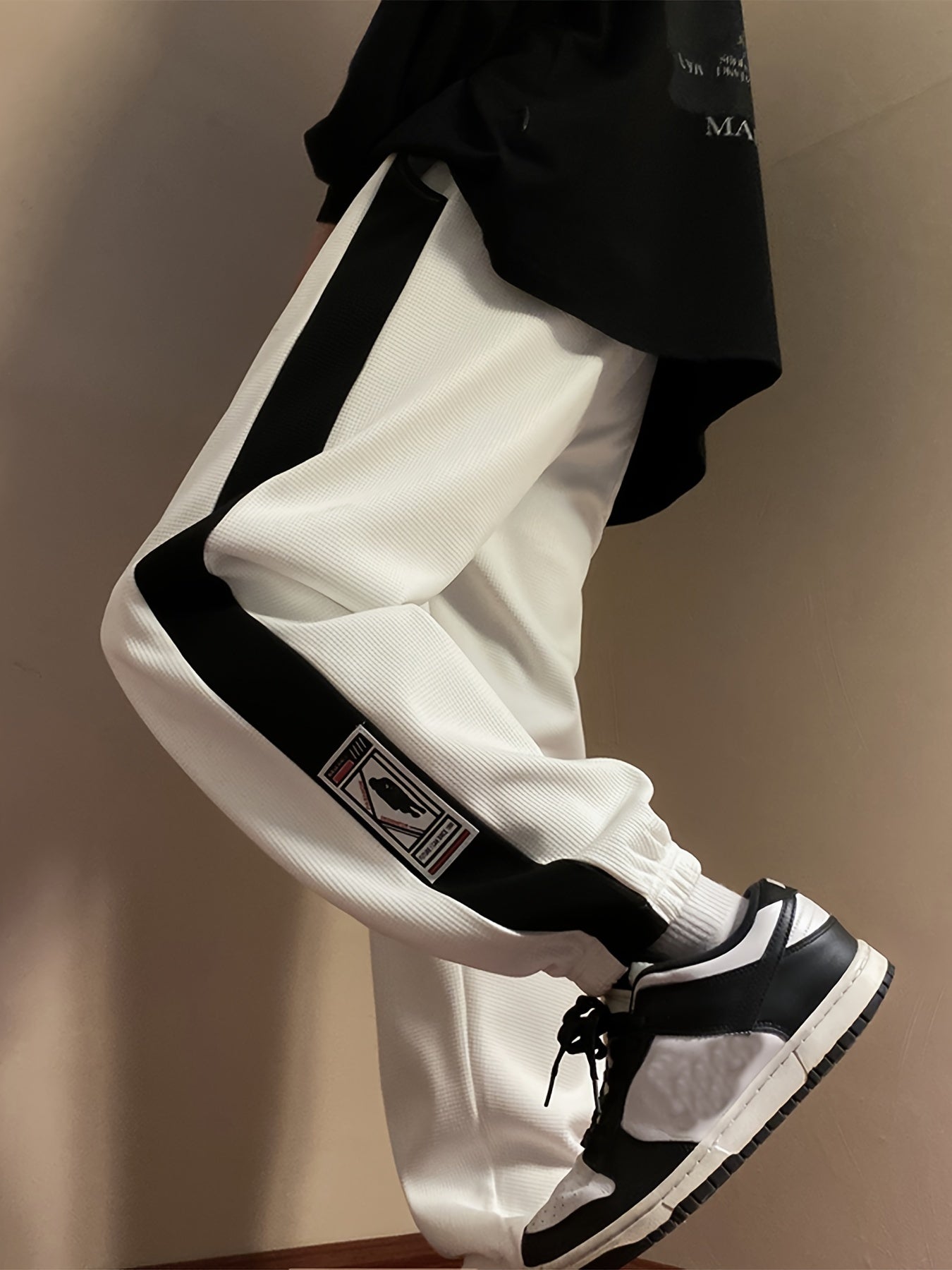 Stylish Men's Jogger Pants with Side Stripes - Perfect for Casual Weekends