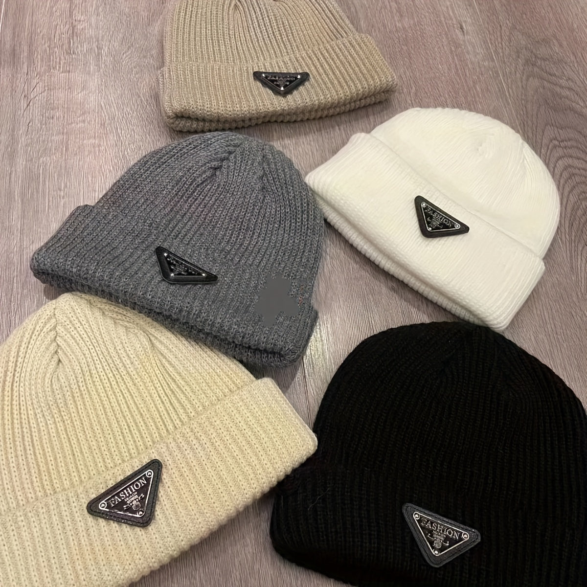 Inverted Triangle Label Knitted Hat For Men And Women 